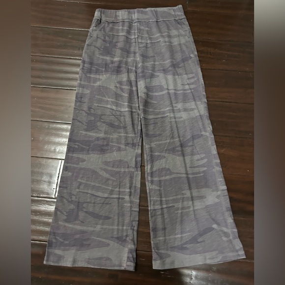 Lisa Todd Camo Chillin Mock Fly Pants Size XL Wide Leg Lounge Cotton $140 - Picture 2 of 5